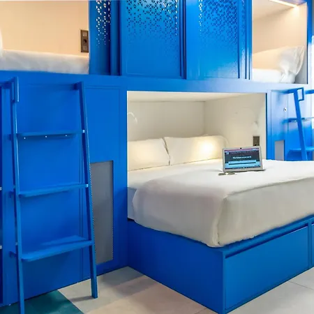 Coeo Pod Beatas Hostel Malaga